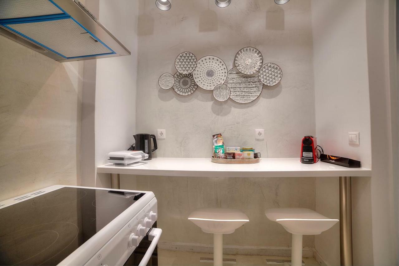 Unique Apartment In Glyfada Center アテネ エクステリア 写真
