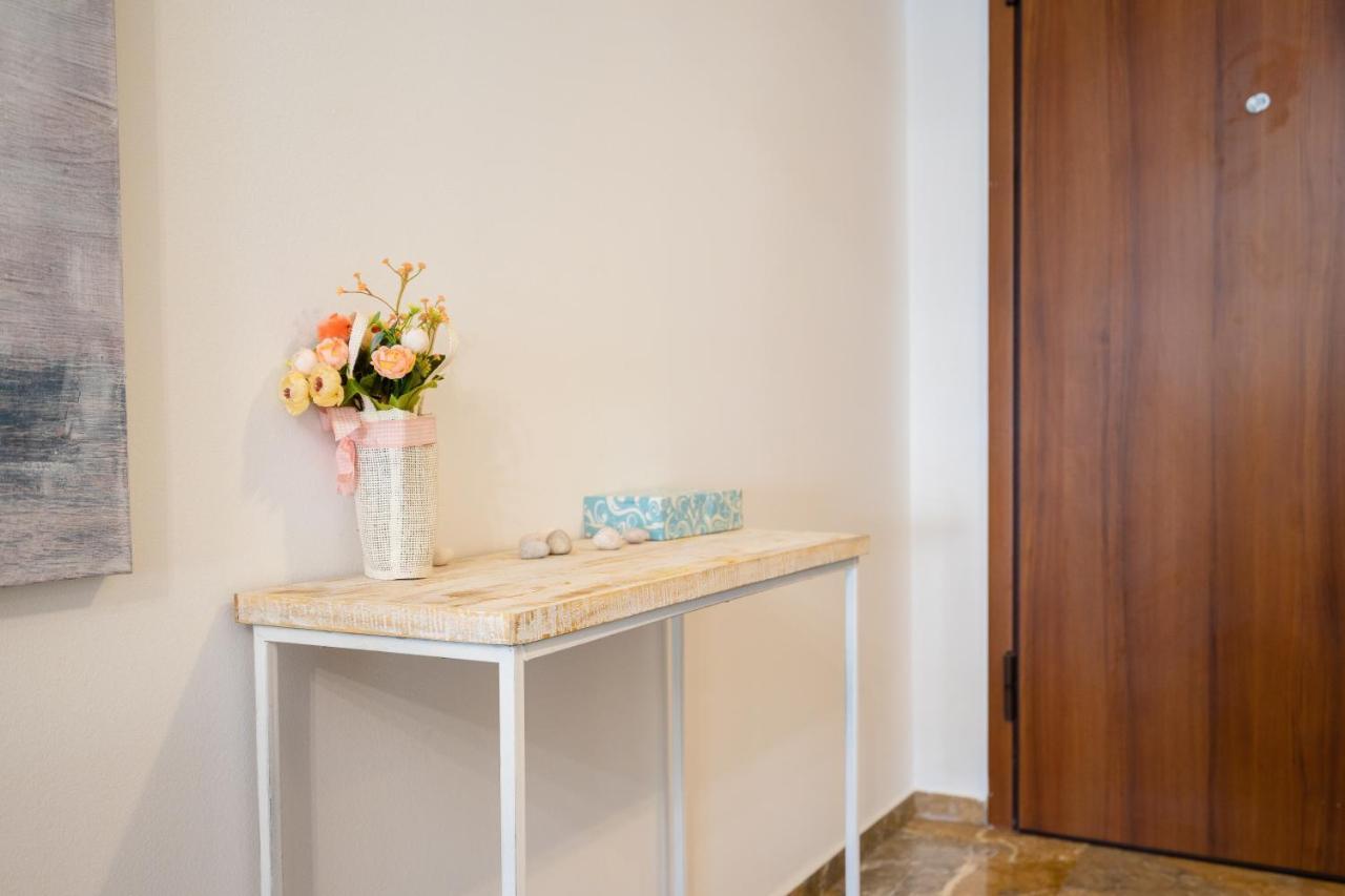 Unique Apartment In Glyfada Center アテネ エクステリア 写真