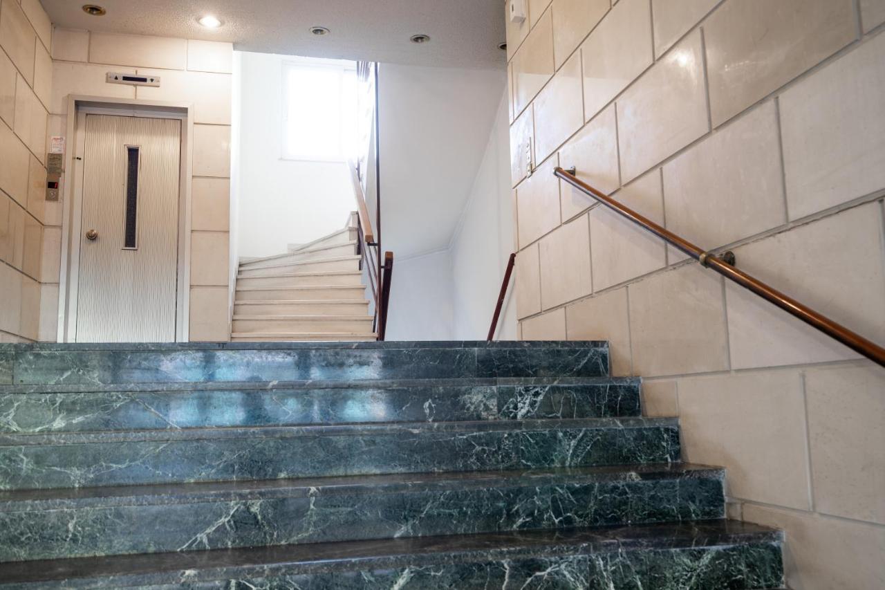 Unique Apartment In Glyfada Center アテネ エクステリア 写真